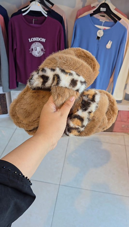 Pantoufle léopard